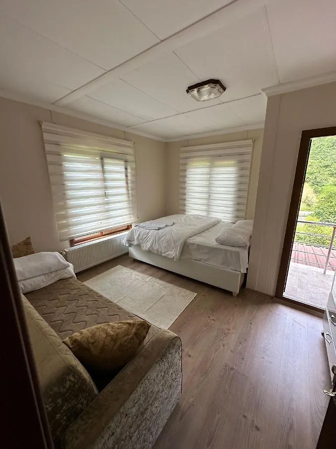 Family Villa 트라존